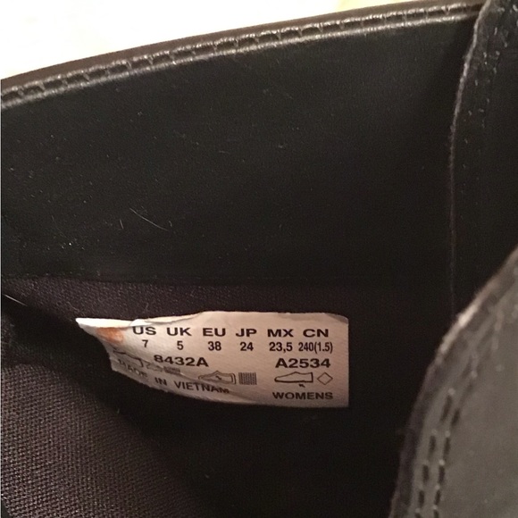 Timberland black leather ankle boots size 7 - Picture 9 of 9